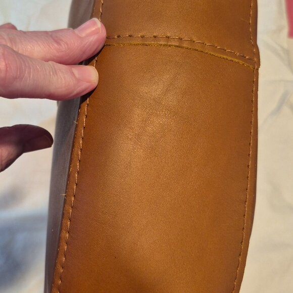 Portland Leather Large Nora Shoulder Bag-Honey - Picture 6 of 6